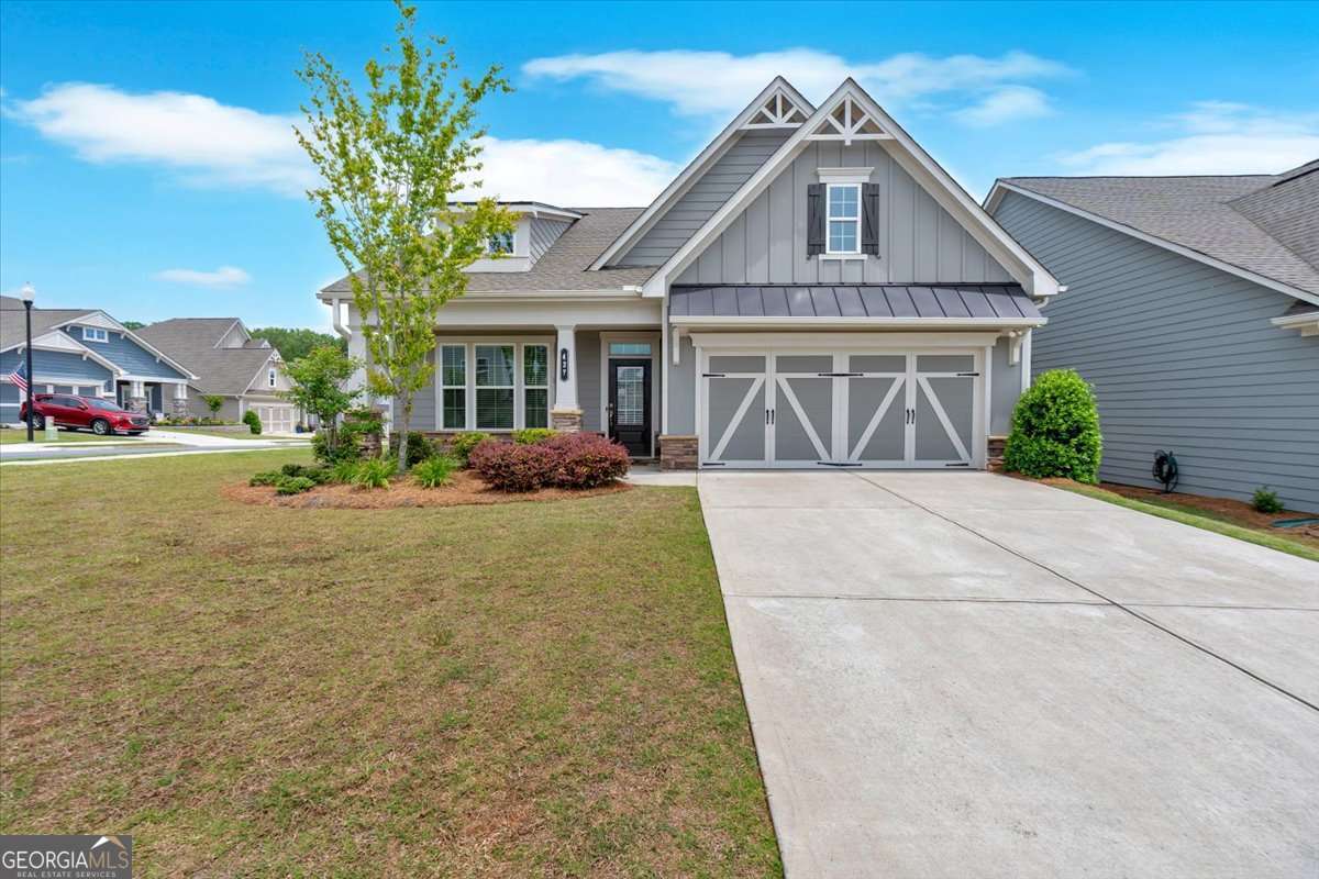 427 BLUFFS VIEW LN