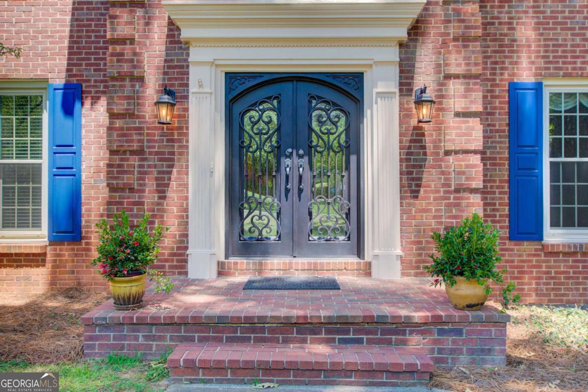 5163 CHARLEMAGNE WAY SW