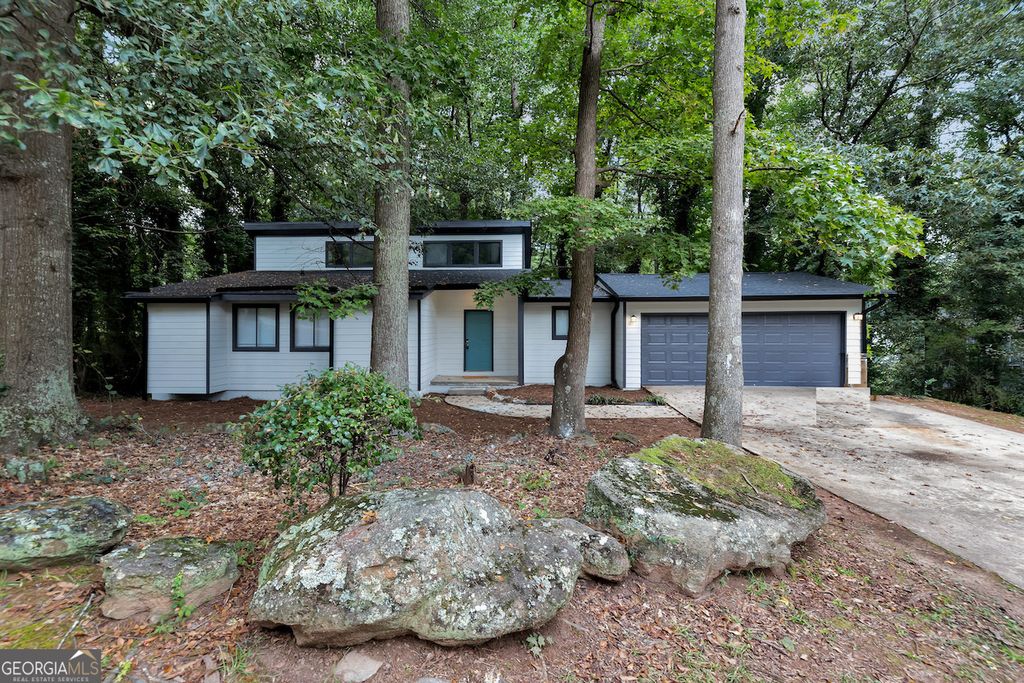 Photo of 85 Wilhelmina Drive, Ellenwood, GA 30294 (MLS # 10652172)