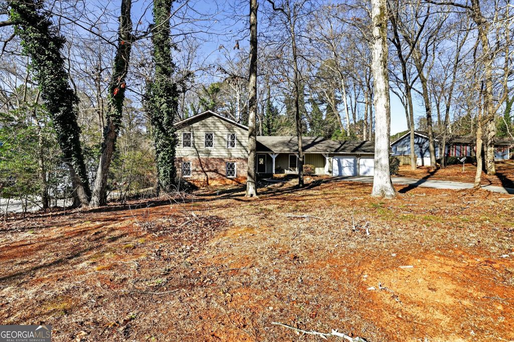 Photo of 551 Hickory Hills Court, Stone Mountain, GA 30083 (MLS # 10695006)