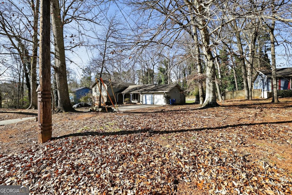 Photo of 551 Hickory Hills Court, Stone Mountain, GA 30083 (MLS # 10695006)