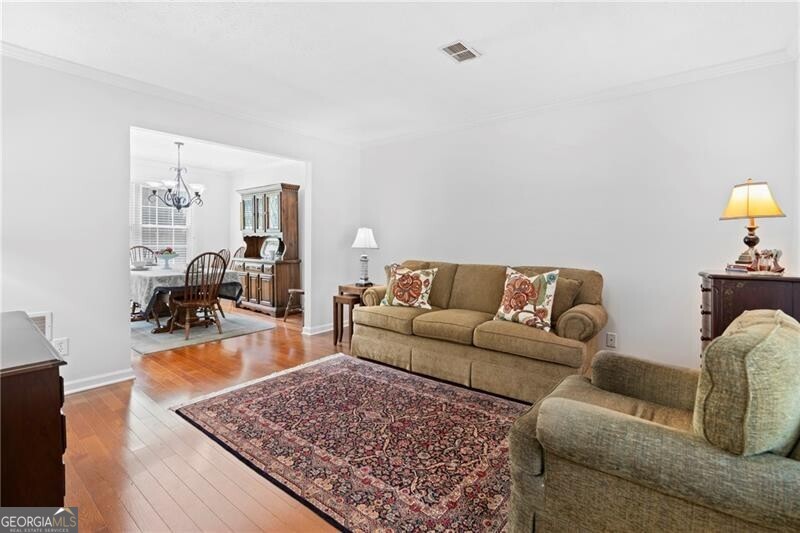 3001 Queens CT