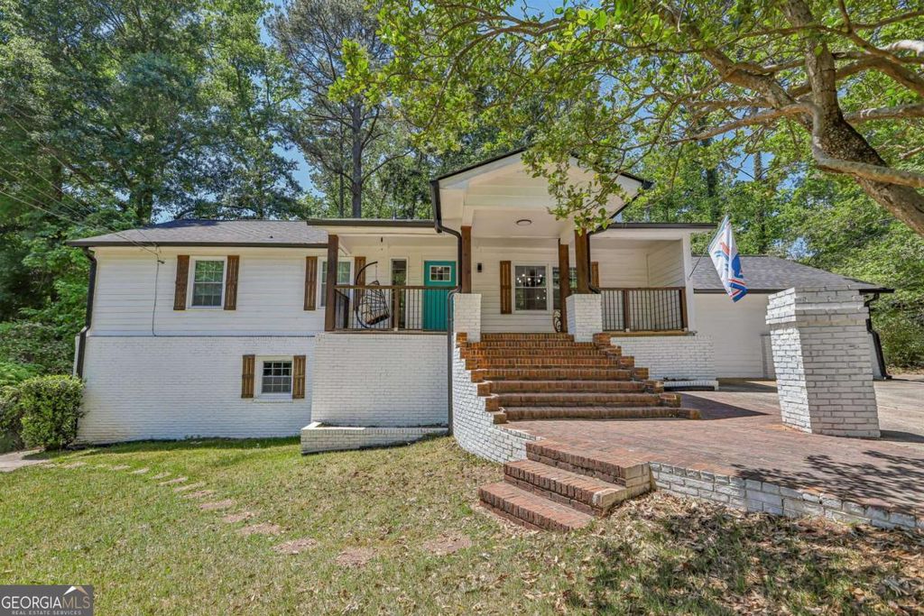 Photo of 3898 Skidmore Drive, Decatur, GA 30034 (MLS # 10754231)