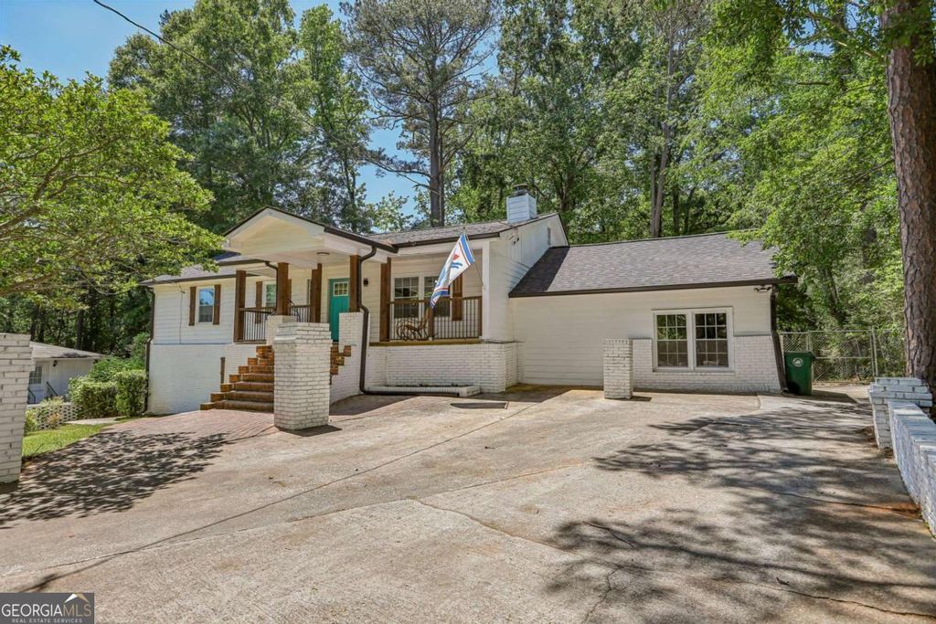 Photo of 3898 Skidmore Drive, Decatur, GA 30034 (MLS # 10754231)