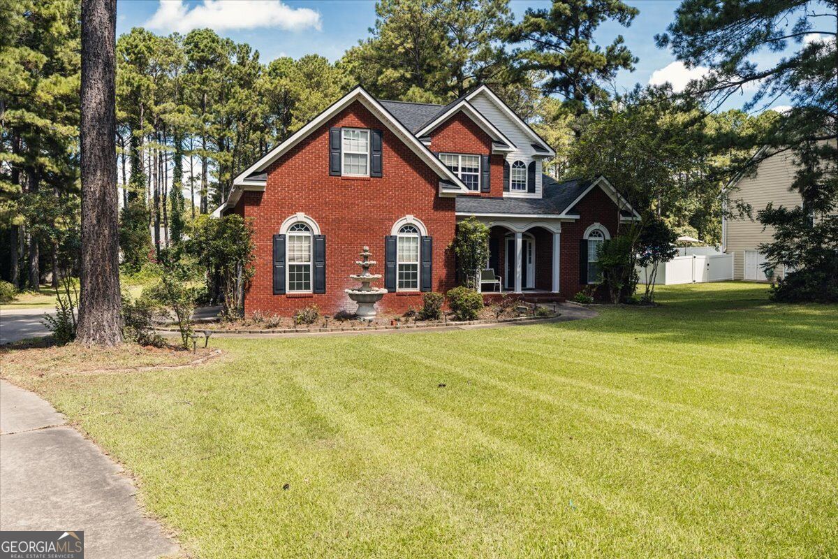 136 Hidden Lakes DR