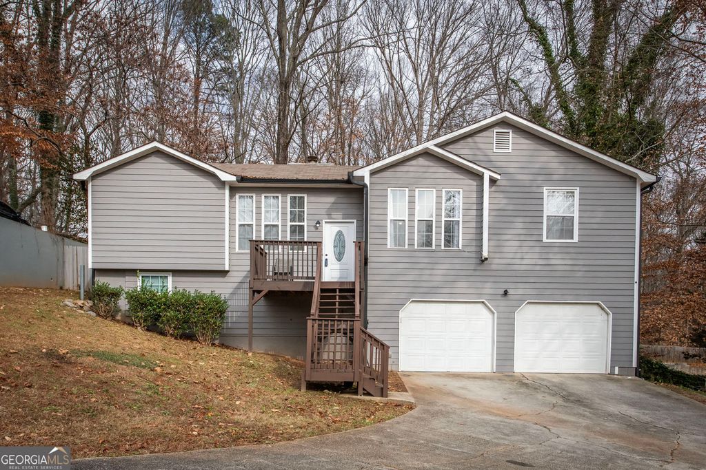 Photo of 4020 Willow Ridge Road, Douglasville, GA 30135 (MLS # 10668159)