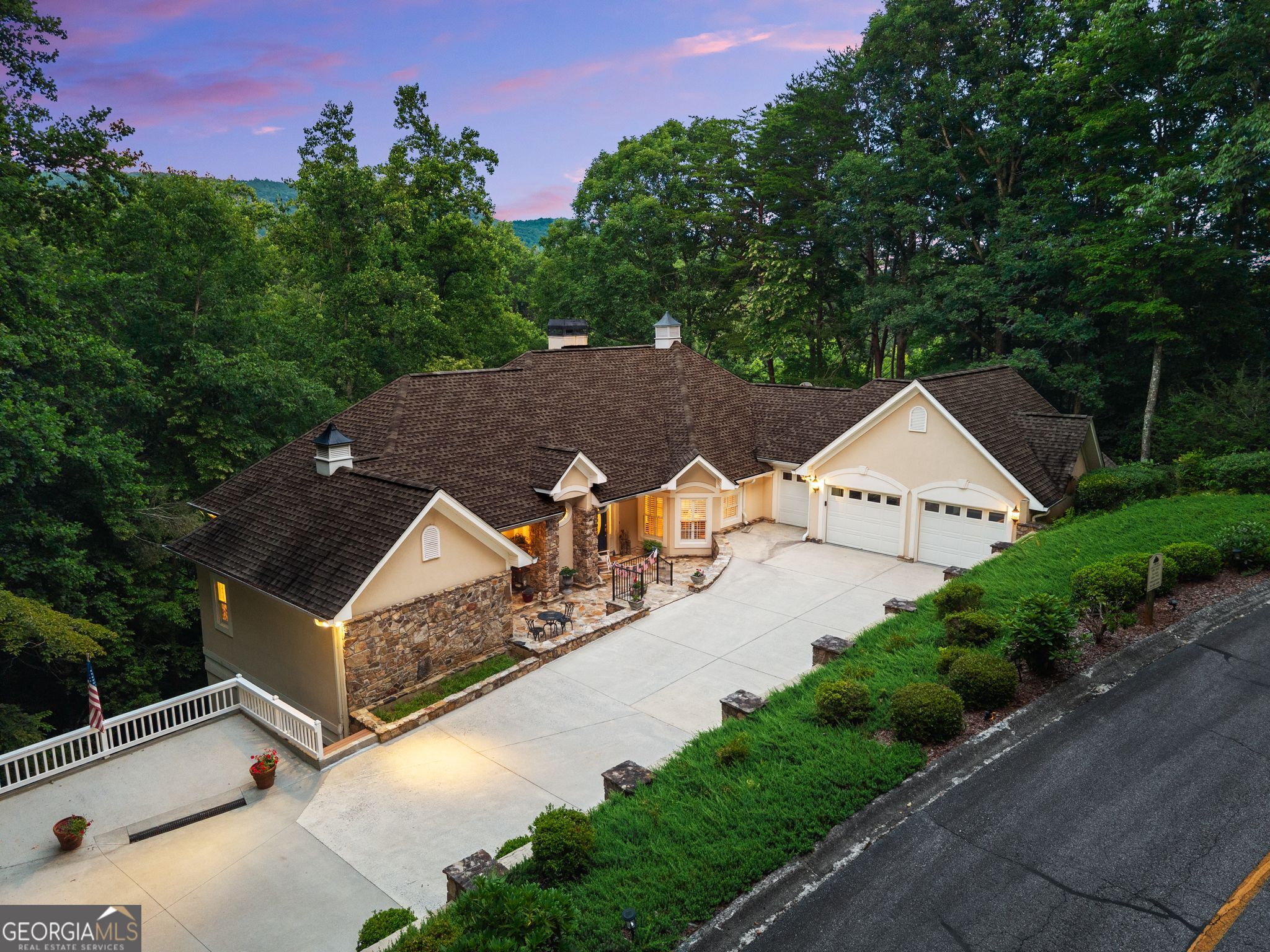 2200 Orchard DR