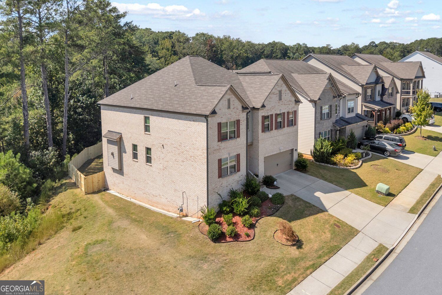 327 Round Pond DR
