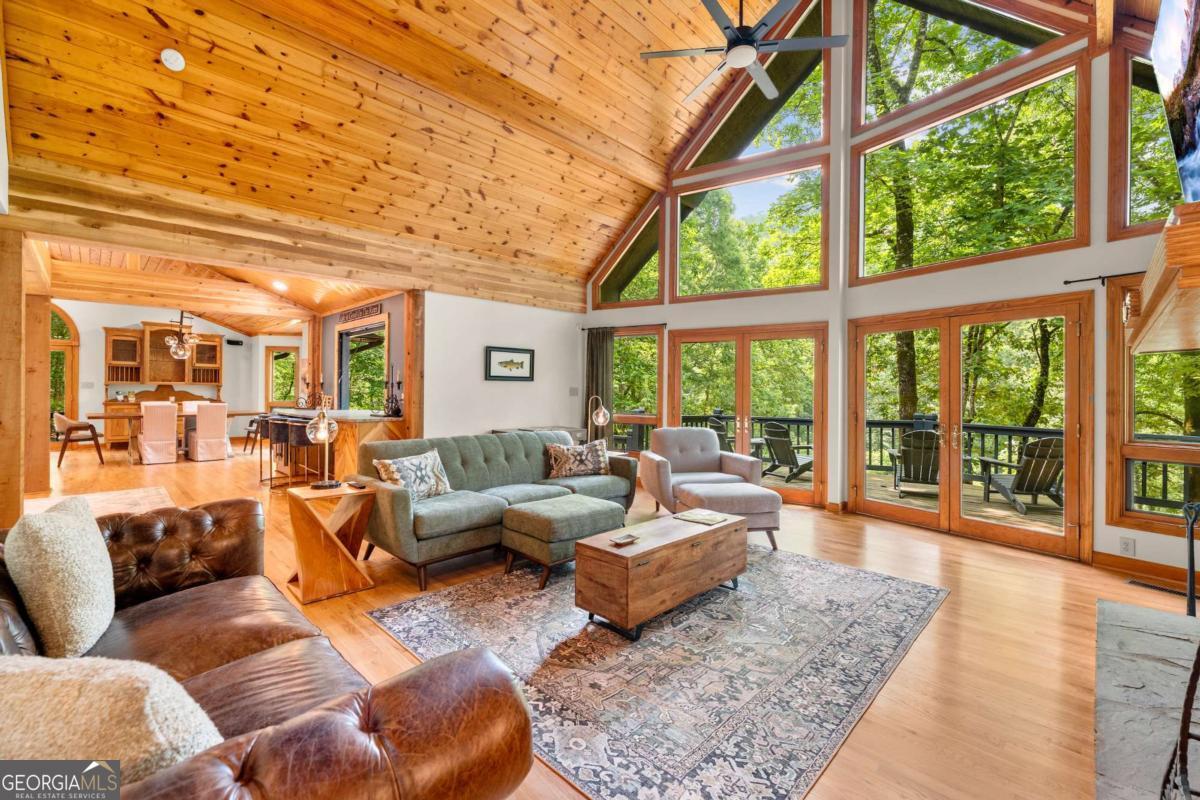 338 Woody Tucker RD