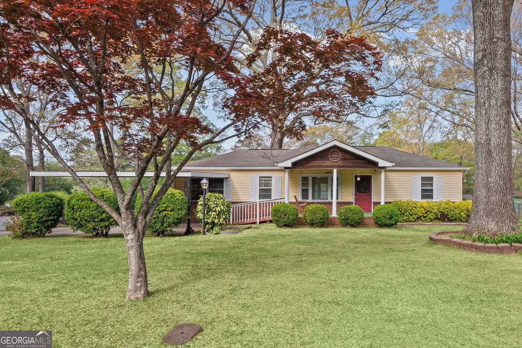 Photo of 5760 Brenda Drive SW, Mableton, GA 30126 (MLS # 10727717)