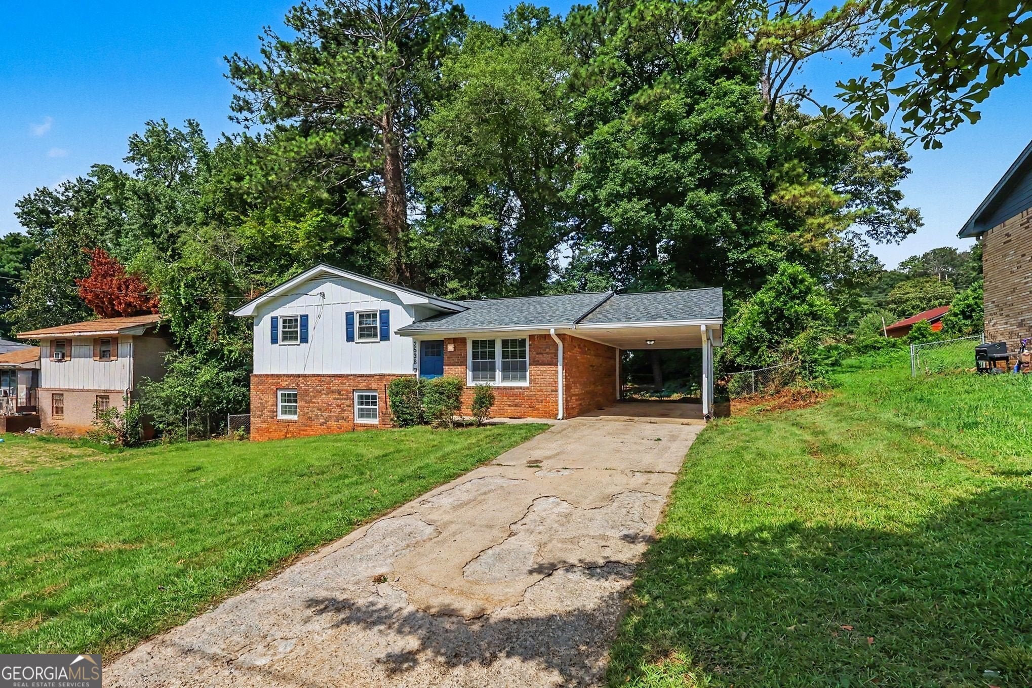 2538 Burton CIR