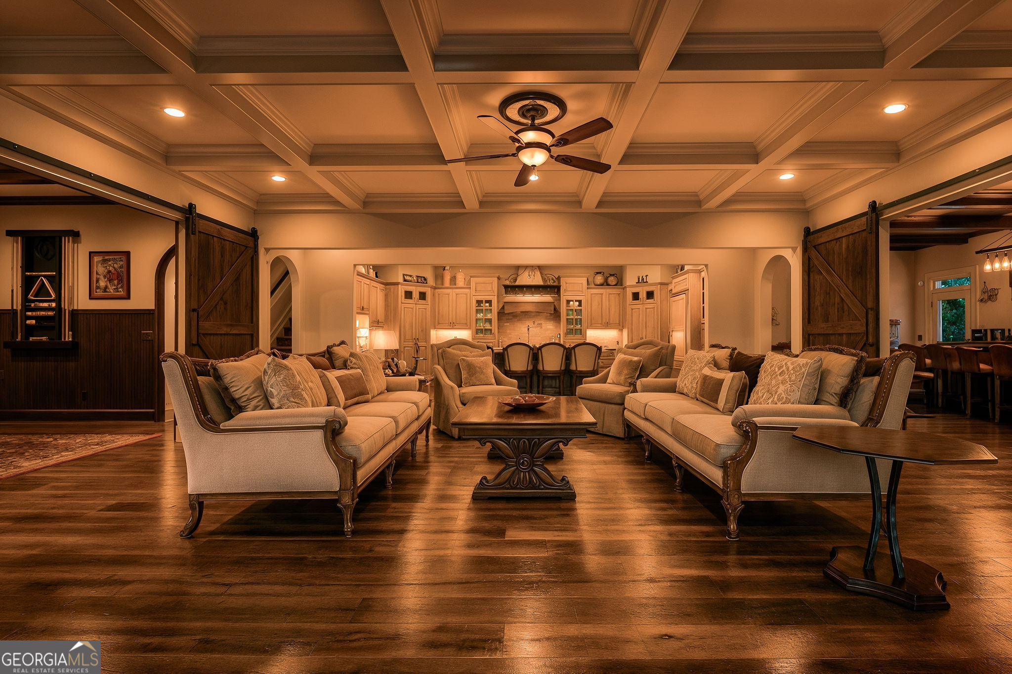 114 Northeast Cove CIR