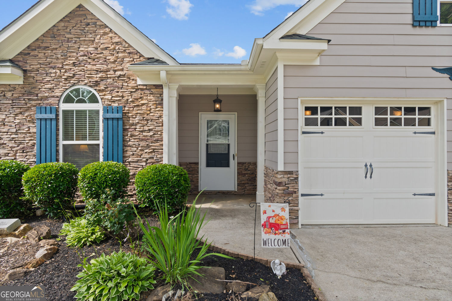 RIVER BROOKE - Residential
