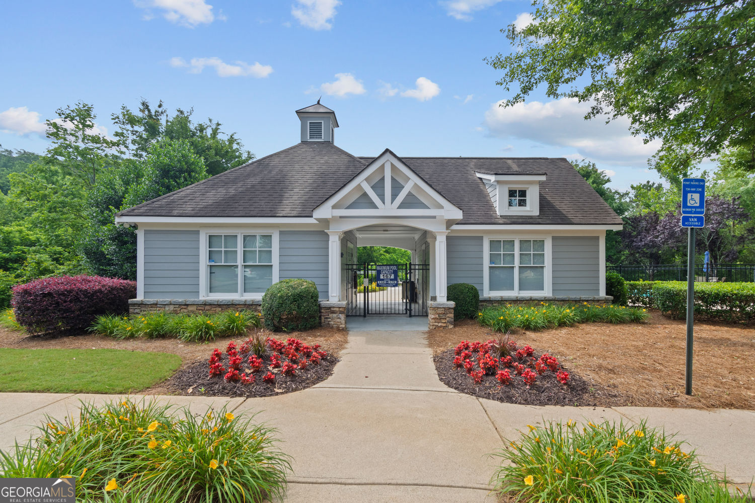 RIVER BROOKE - Residential