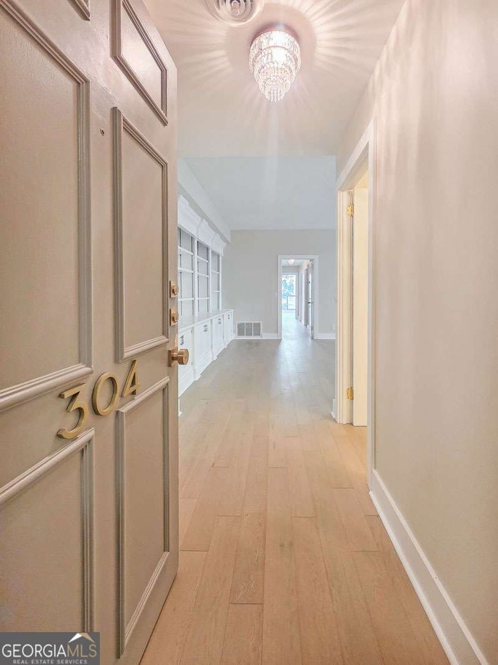 Photo of 2632 Peachtree Road NW #304B, Atlanta, GA 30305 (MLS # 10691993)