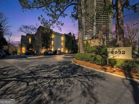 Photo of 2632 Peachtree Road NW #304B, Atlanta, GA 30305 (MLS # 10691993)