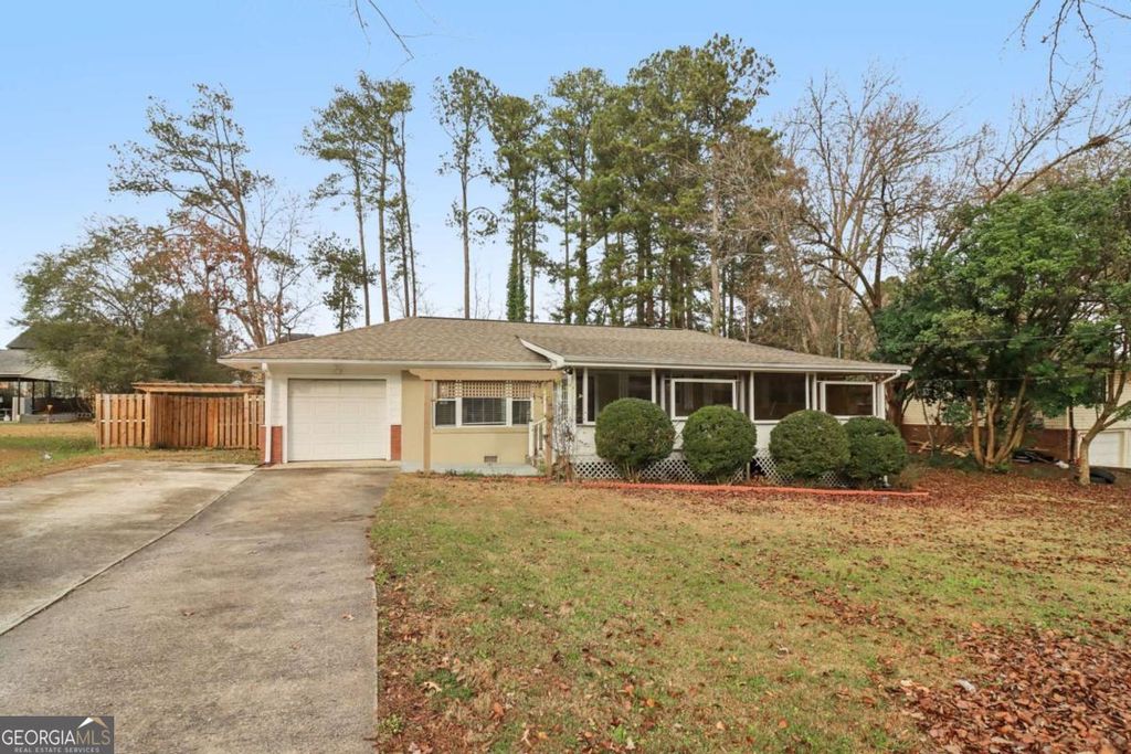 Photo of 716 Carolina Road, Marietta, GA 30008 (MLS # 10770542)