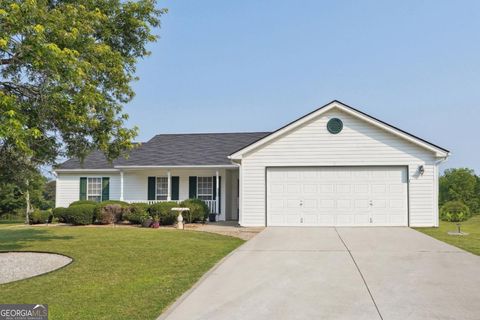 453 Raymond DR Winder GA 30680