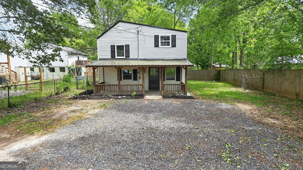 Photo of 33 S Lake Terrace, Rossville, GA 30741 (MLS # 10731702)