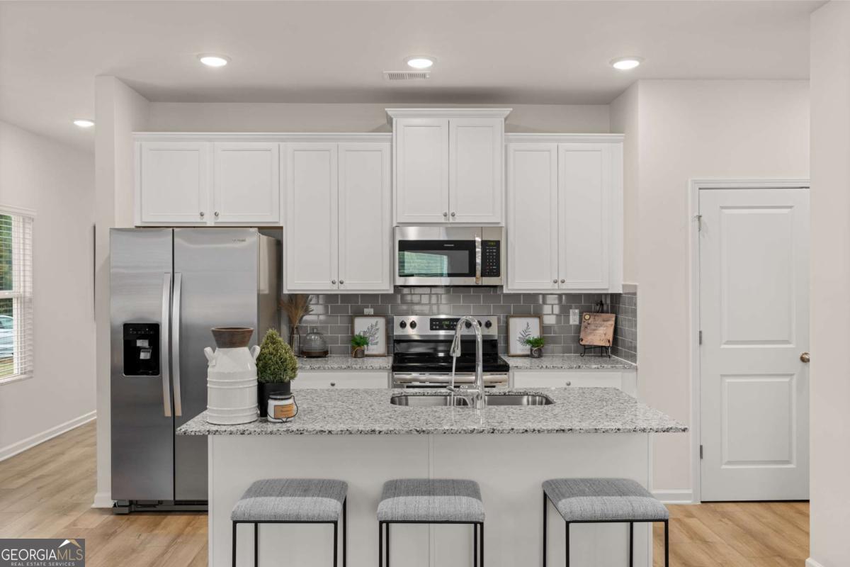 Rivershire Place - Residential