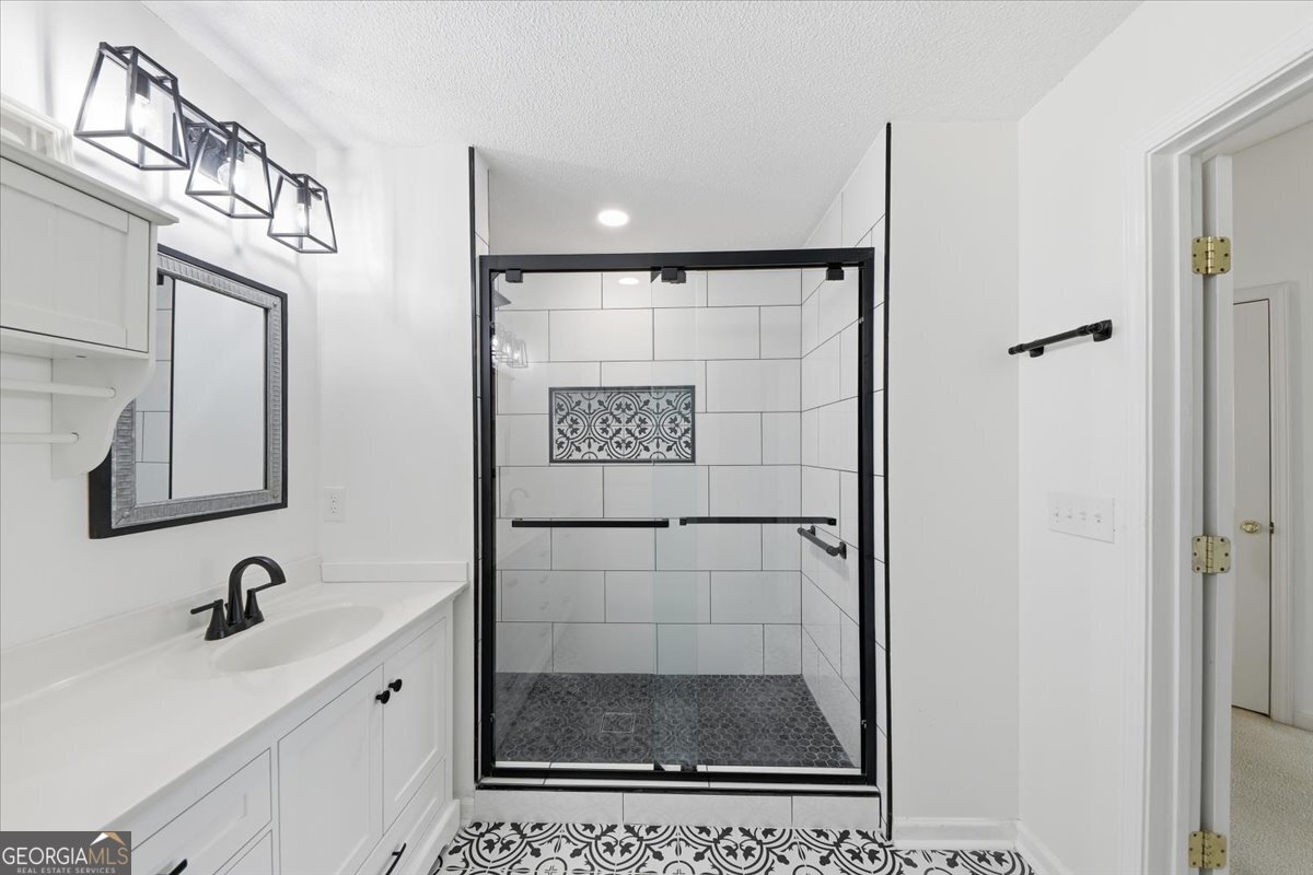 213 Kenninghall LN SE