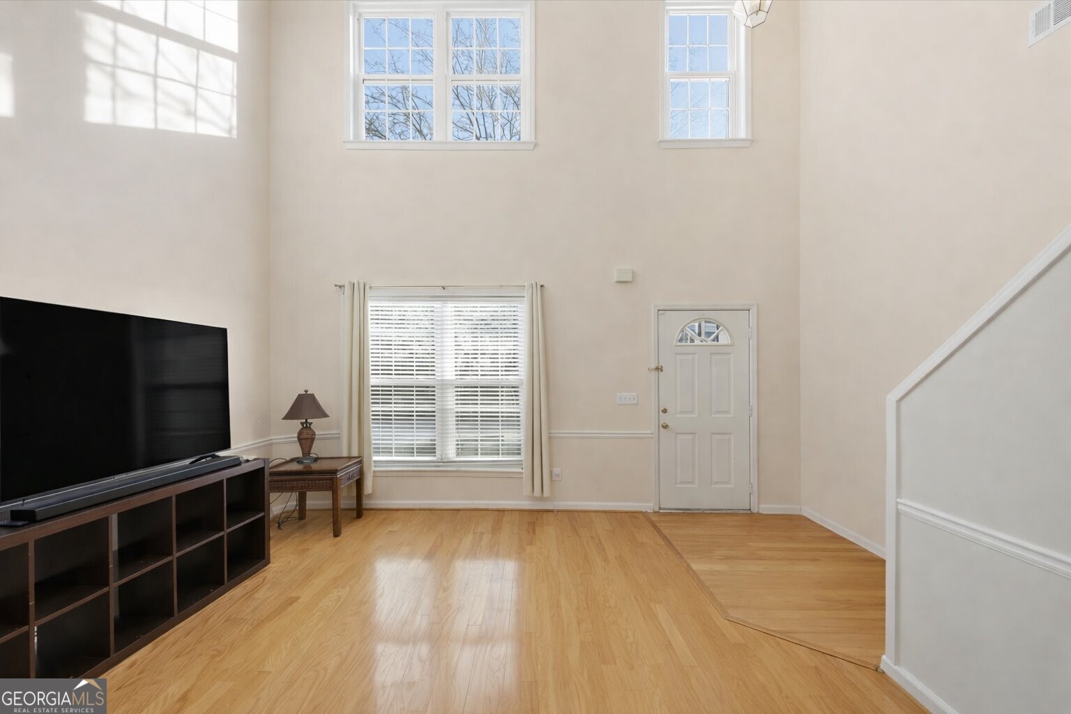 213 Kenninghall LN SE