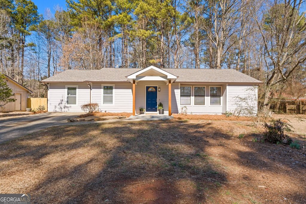 Photo of 3400 Mustang Drive, Powder Springs, GA 30127 (MLS # 10687320)