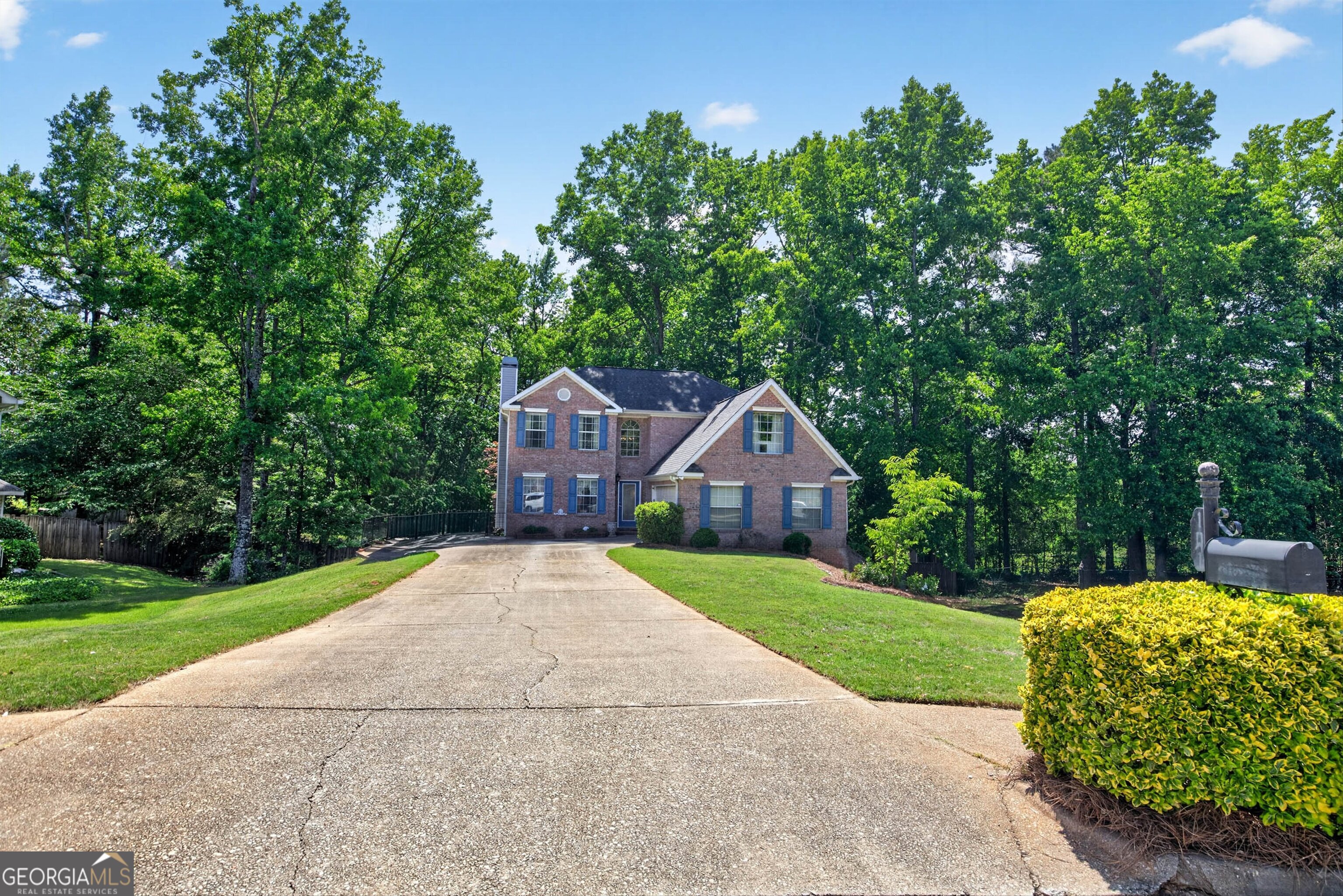 101 Emerald LN