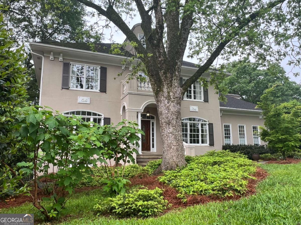 2038 Lee RD SE