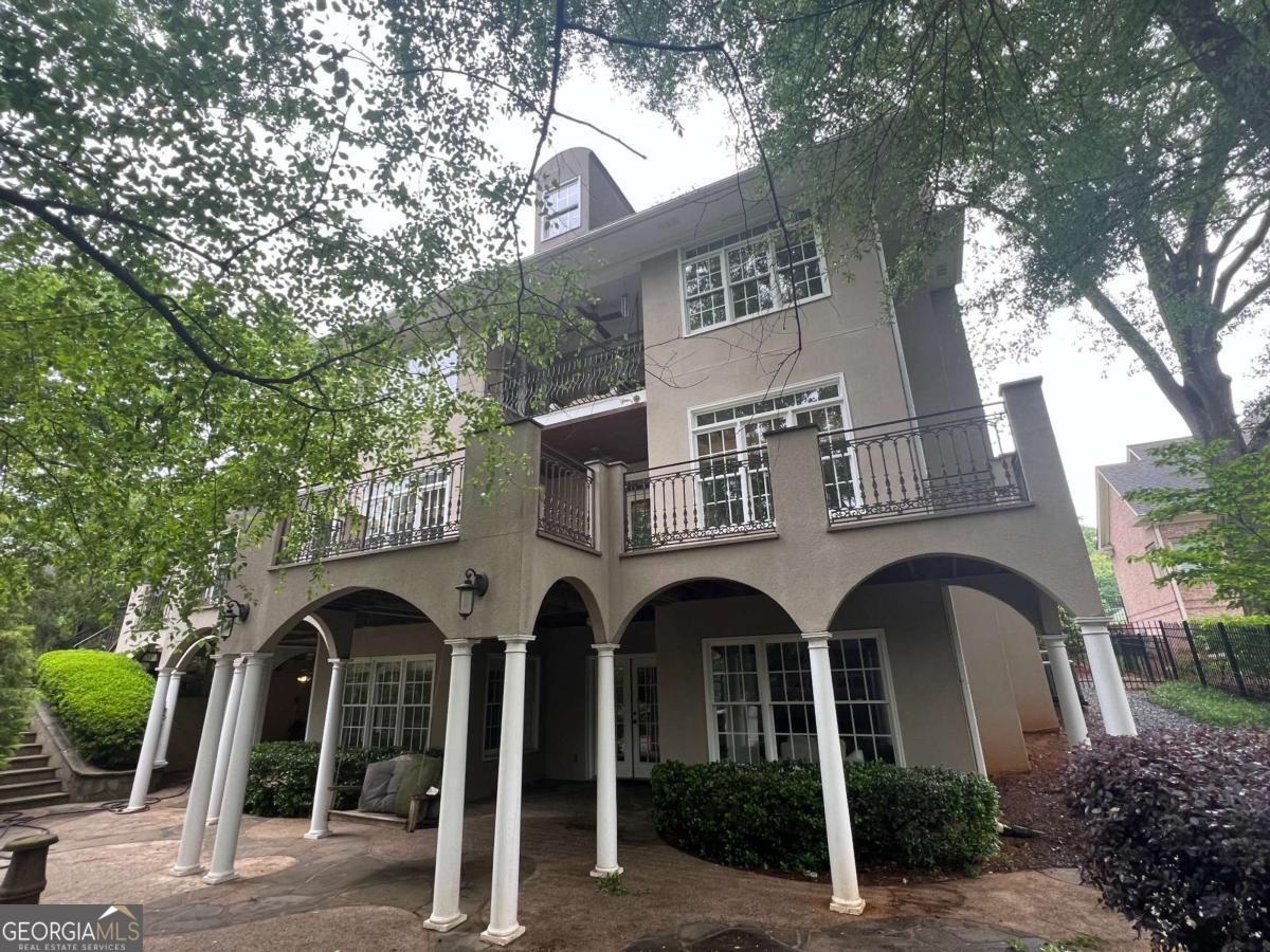 2038 Lee RD SE