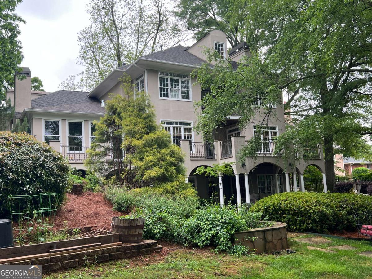 2038 Lee RD SE