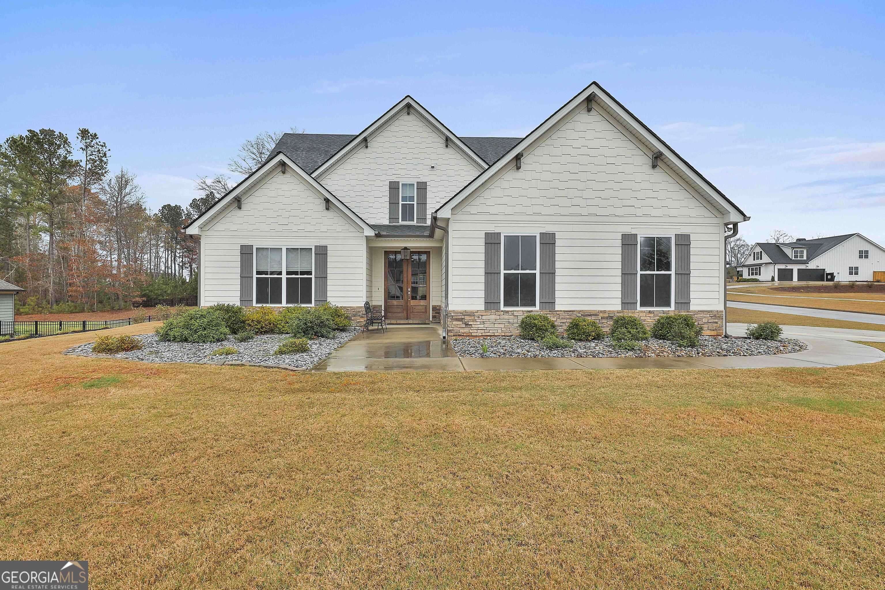 153 N Cove DR