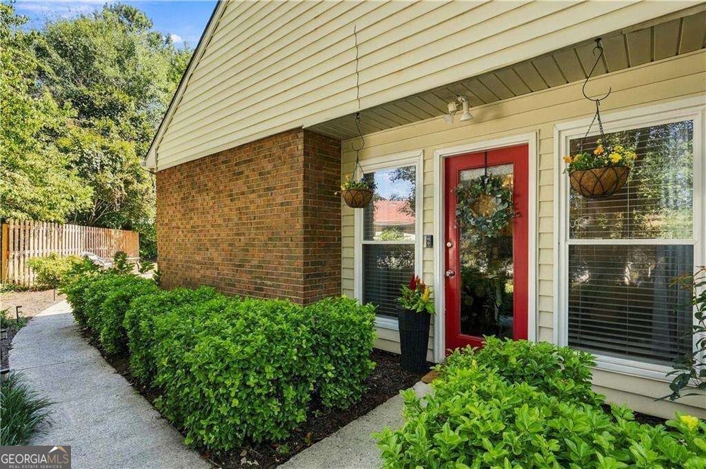 1280 Jamestowne TRL
