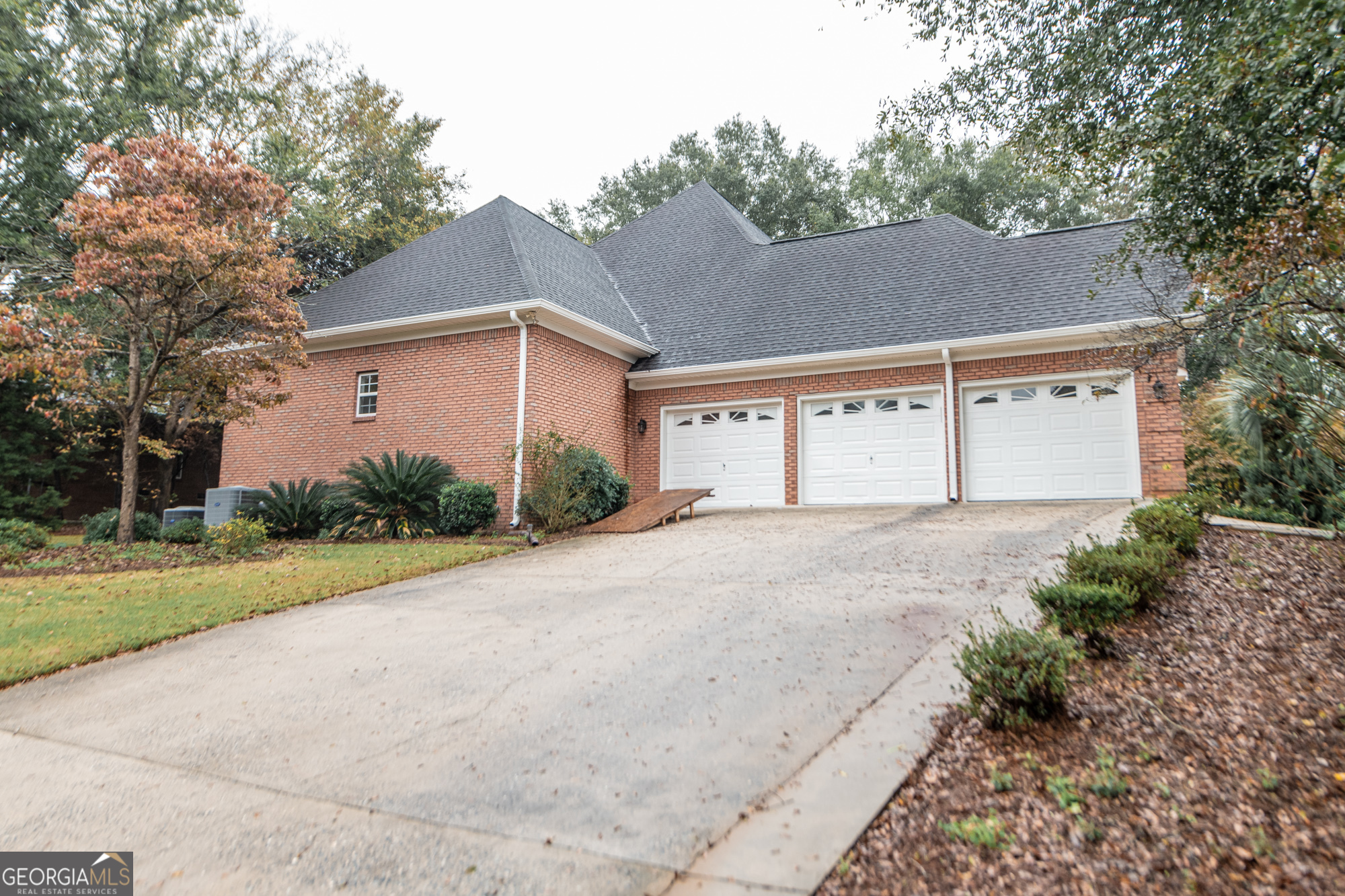 100 Deerwood DR