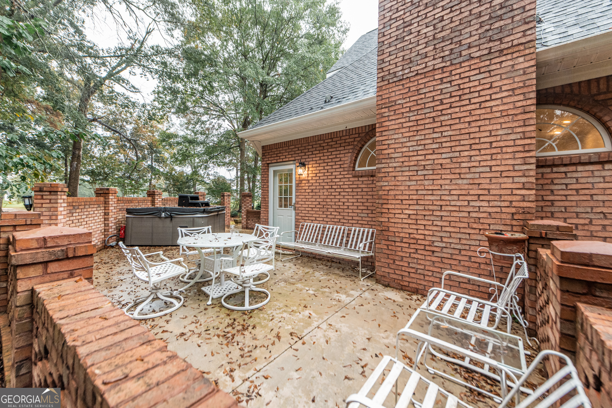 100 Deerwood DR
