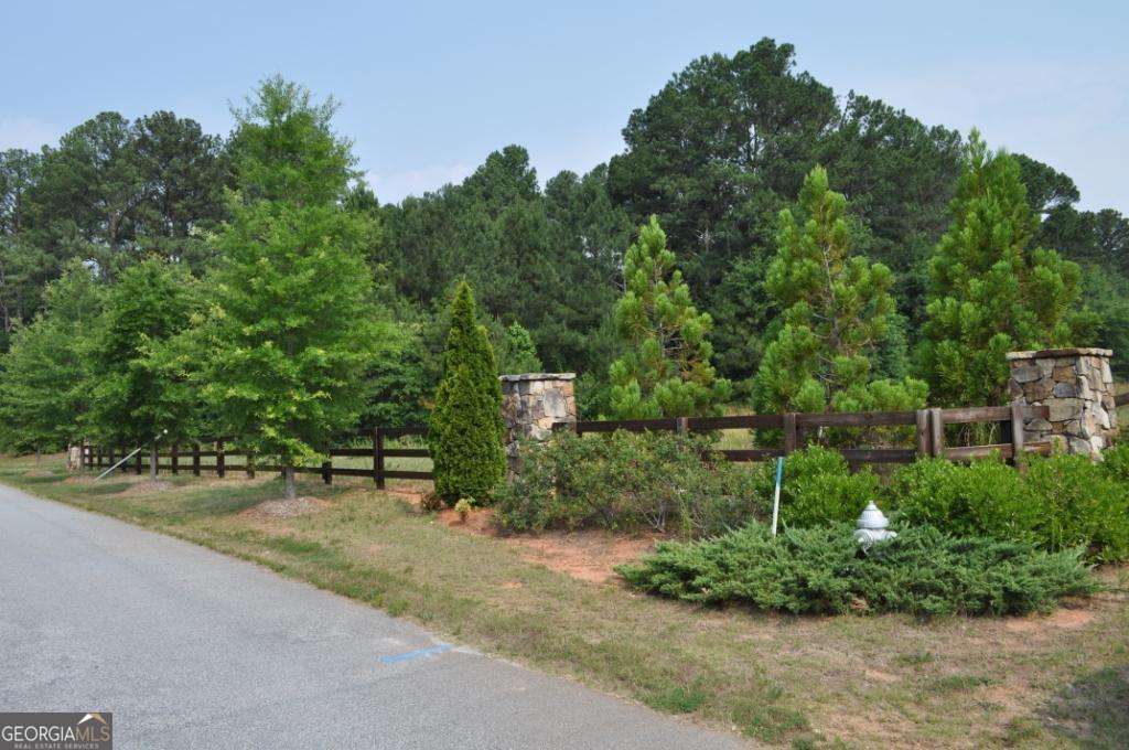 535 Penny LN