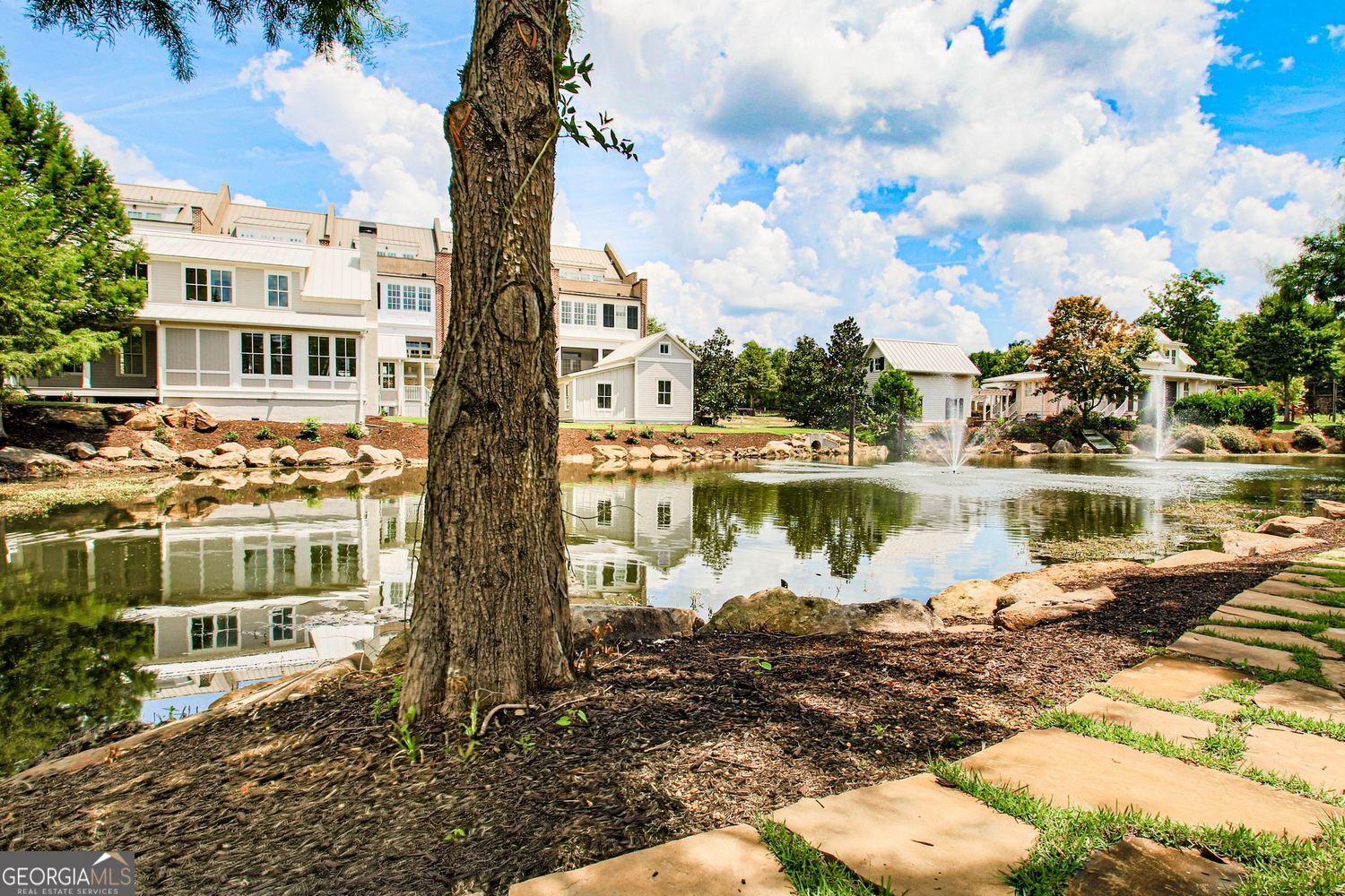 Senoia, Georgia 30276, United States, 3 Bedrooms Bedrooms, ,4 BathroomsBathrooms,Residential,Active,232829