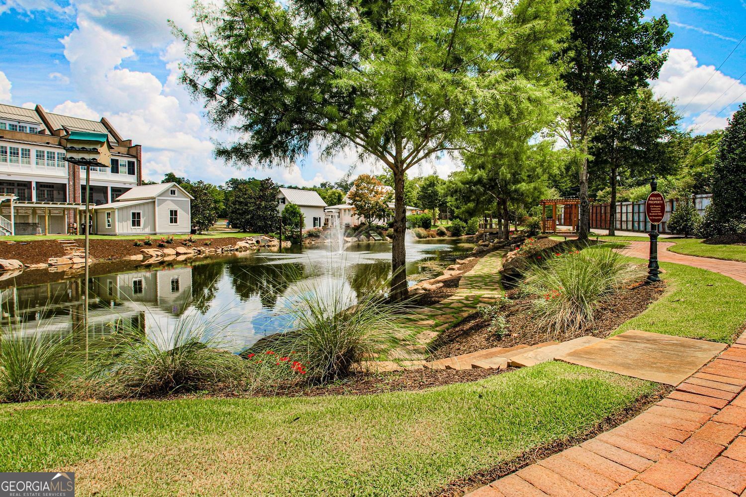 Senoia, Georgia 30276, United States, 3 Bedrooms Bedrooms, ,4 BathroomsBathrooms,Residential,Active,232829