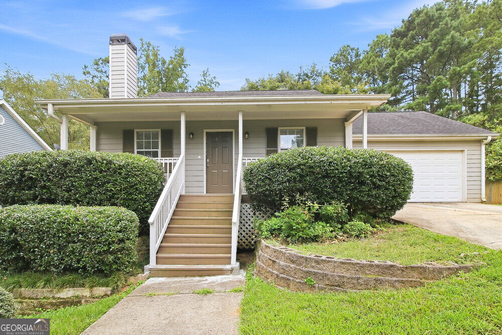 Photo of 505 Horseshoe Circle, Stockbridge, GA 30281 (MLS # 10855015)