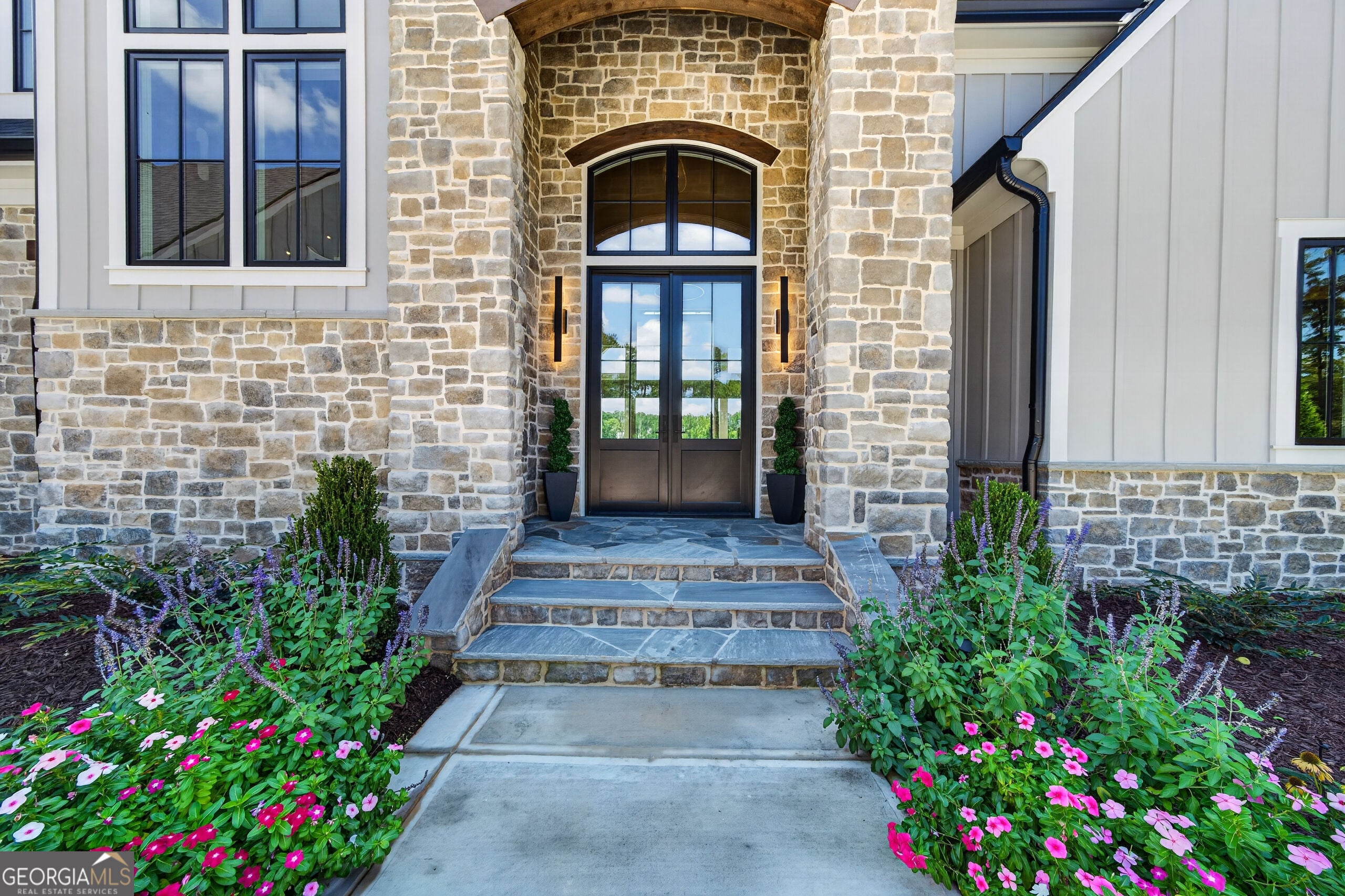 1110 Pond Crest LN