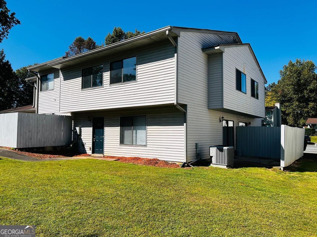 Photo of 3759 Mulkey Circle SW, Marietta, GA 30008 (MLS # 10657874)