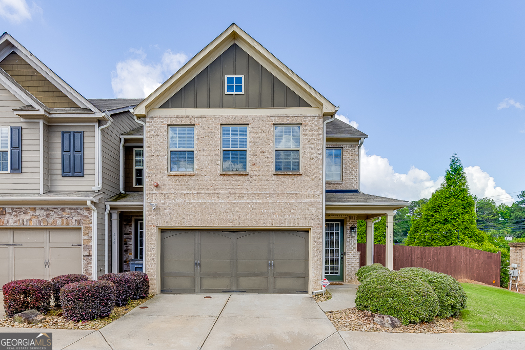 944 Spicy Oak DR