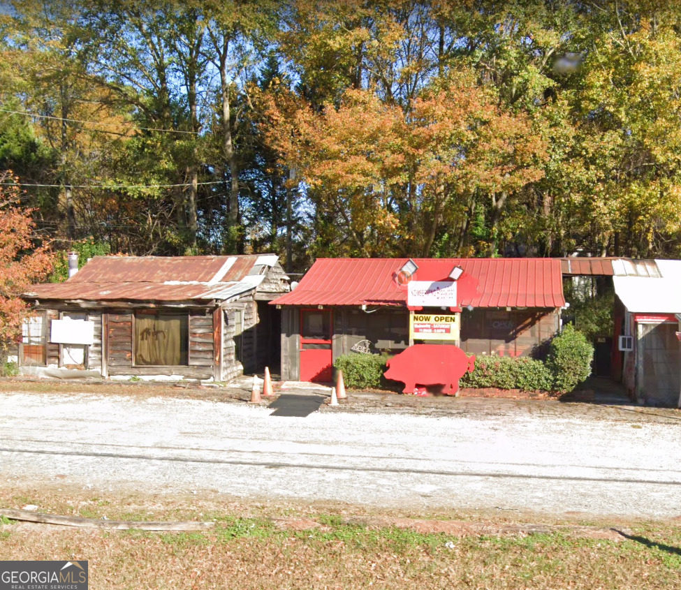 6004 Highway 42 Rex