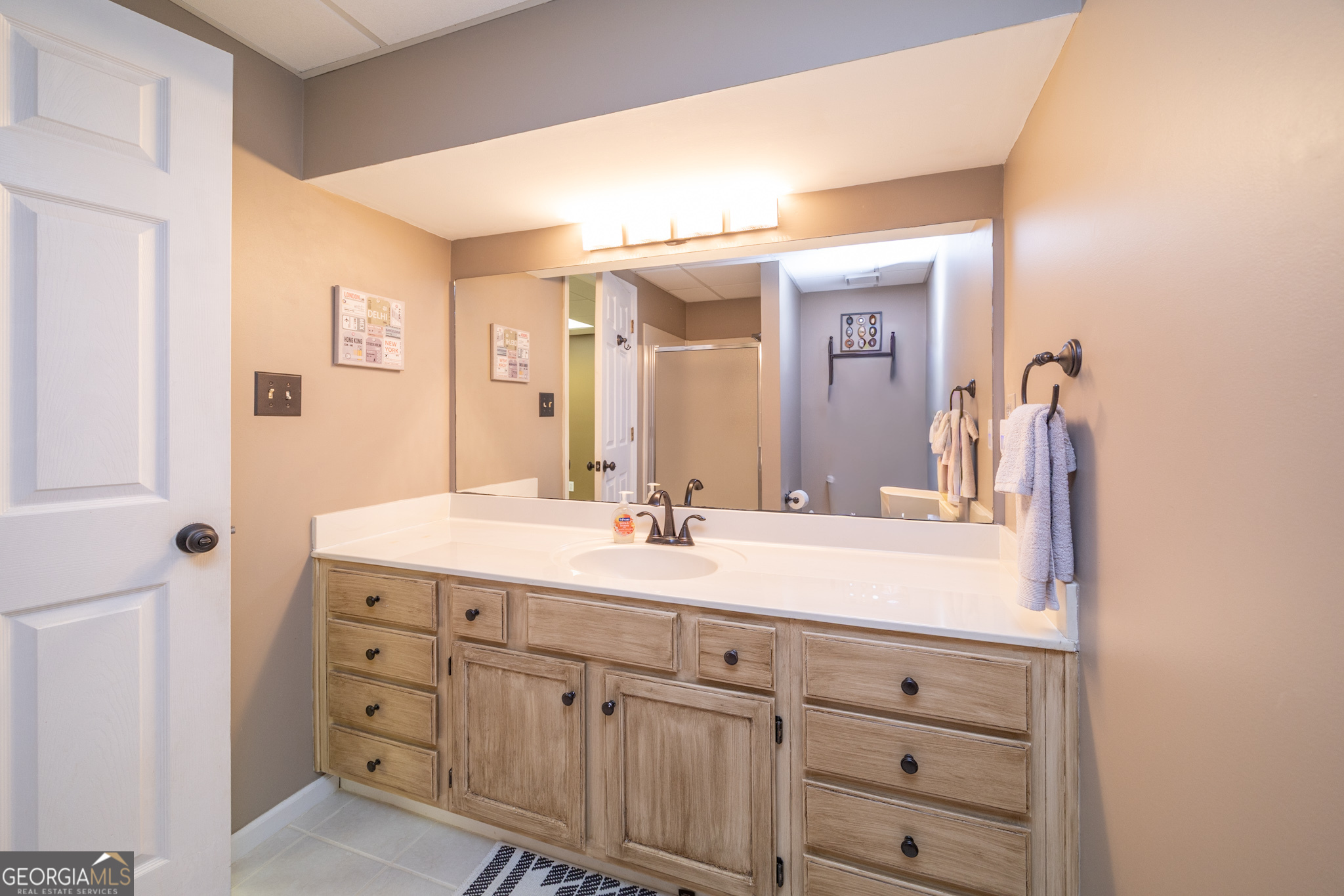 Peachtree City, Georgia 30269, United States, 4 Bedrooms Bedrooms, ,3 BathroomsBathrooms,Residential,Active,243830