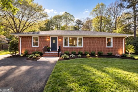 73 Cade ST Hartwell GA 30643