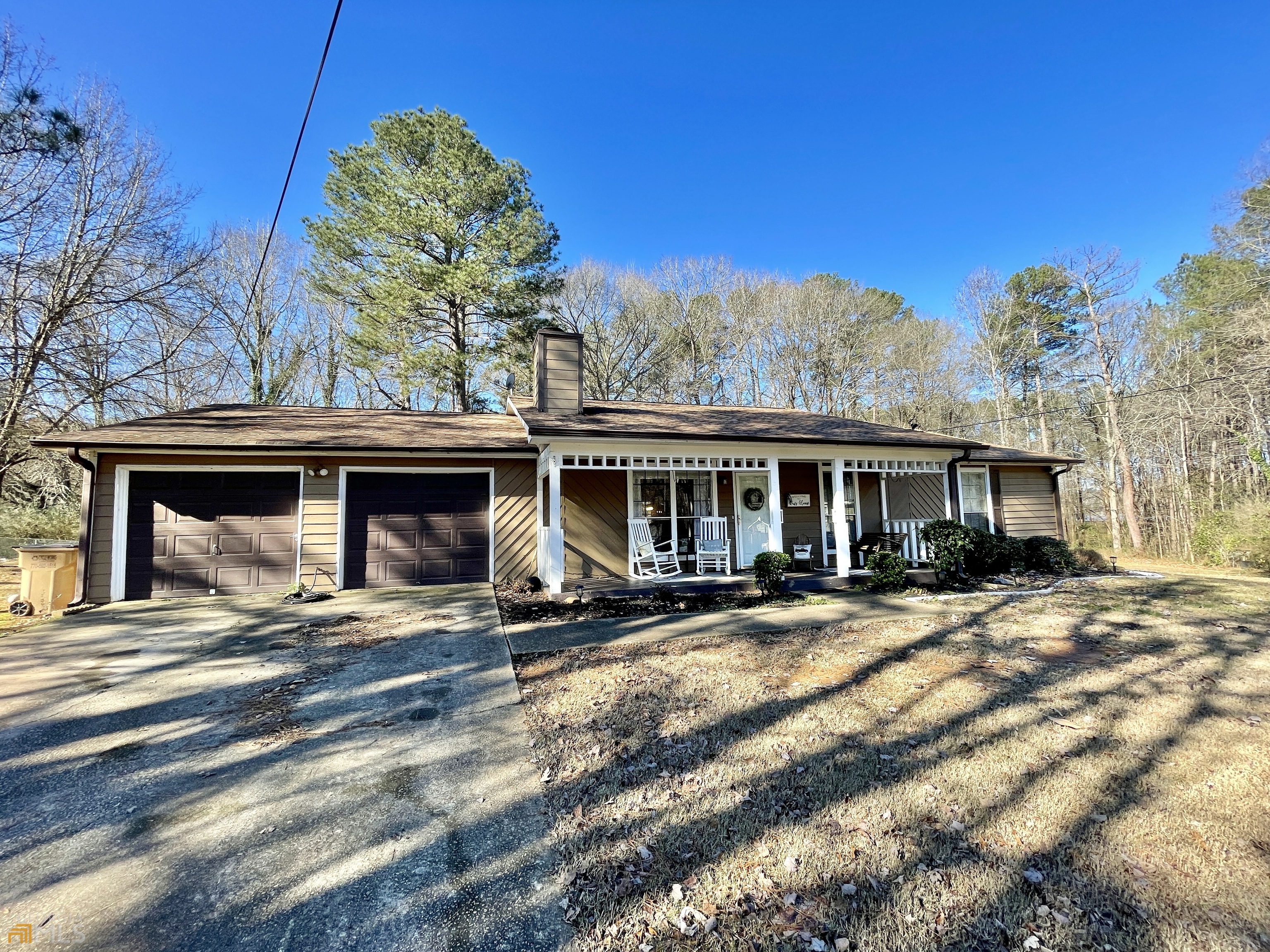 Cute Ranch located on Cul-De-Sac lot almost an acre in size. This feels like home when you walk in there is a large corner stone fireplace and updated LVP floors throughout. The living room leads to a dining area and eat-in kitchen area. The kitchen cabinets have been updated and all appliances are included. Both guest bedrooms share a full hall bathroom. The master has an attached bathroom with garden tub and stand up shower. Out back is a large private back yard and fenced area for the dogs.