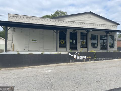 Photo of 10 N. Main Street, Maysville, GA 30558 (MLS # 10686296)