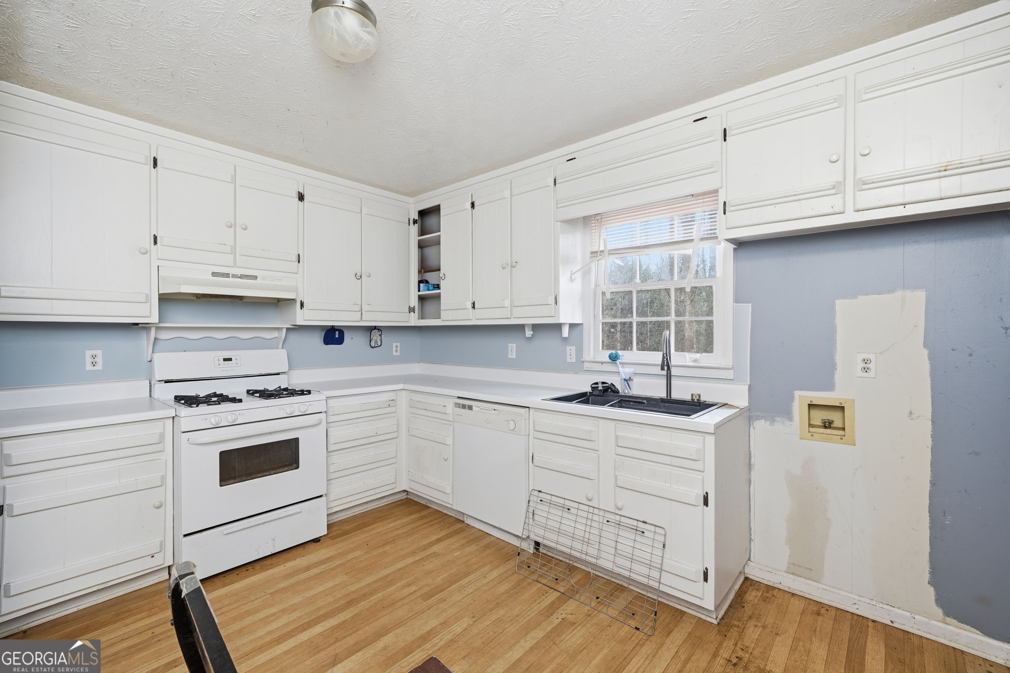 3787 Memorial PKWY NW