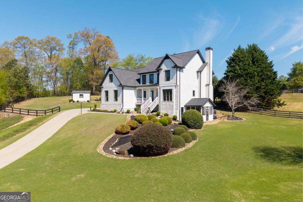 Photo of 4030 Scenic View Court, Cumming, GA 30028 (MLS # 10733364)