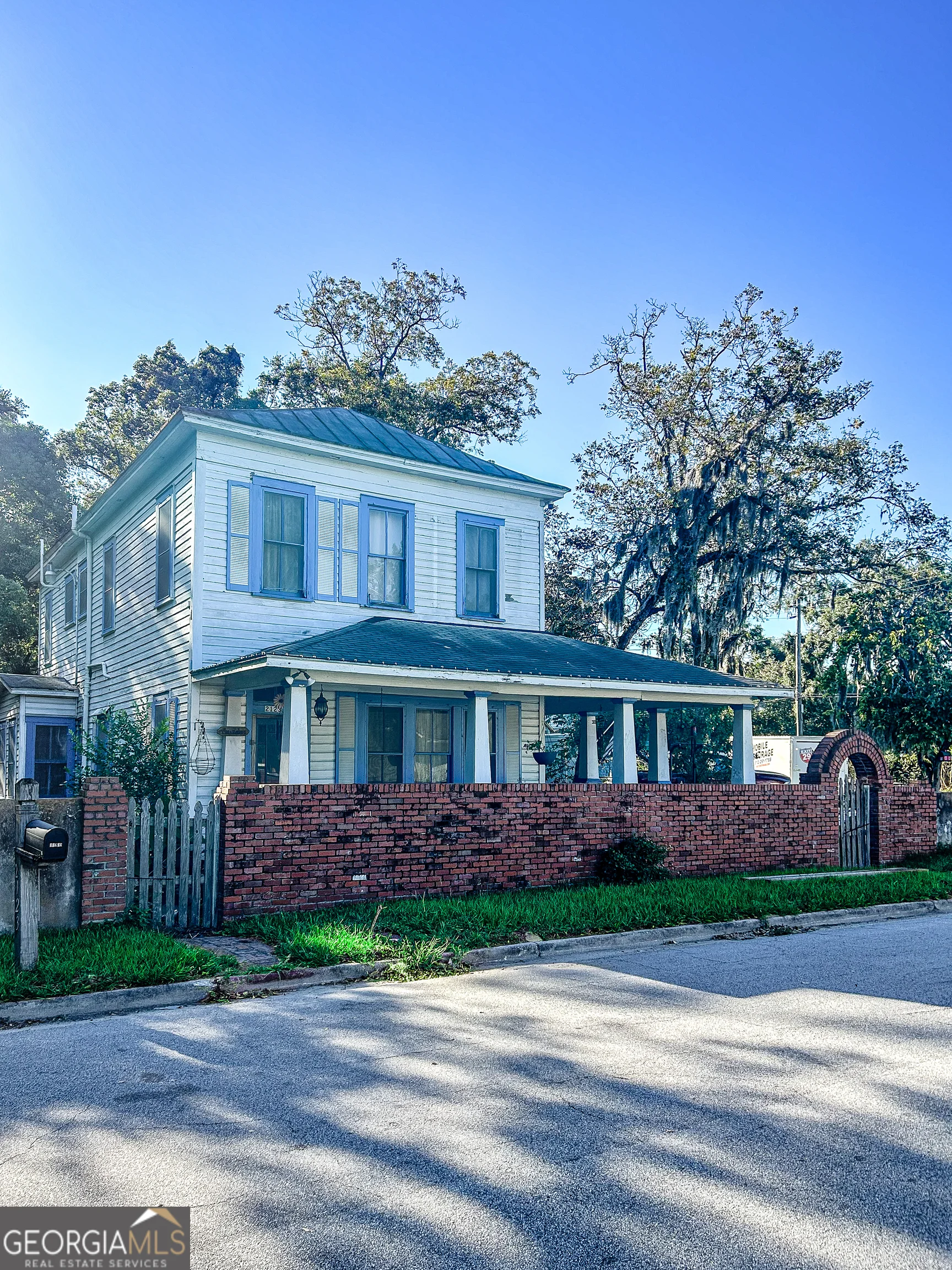2123 Ellis Street